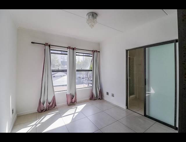 3 BEDROOM APARTMENT FOR SALE IN GREENSTONE HILL